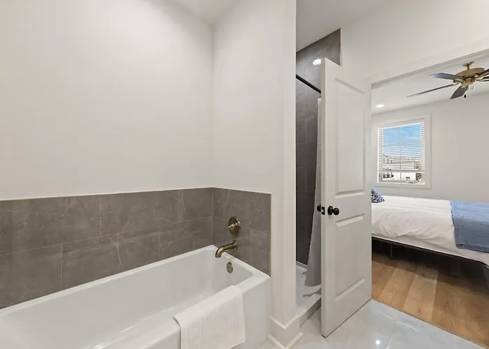 Apartment New River Ranch King Luxe Amenities Prime Location